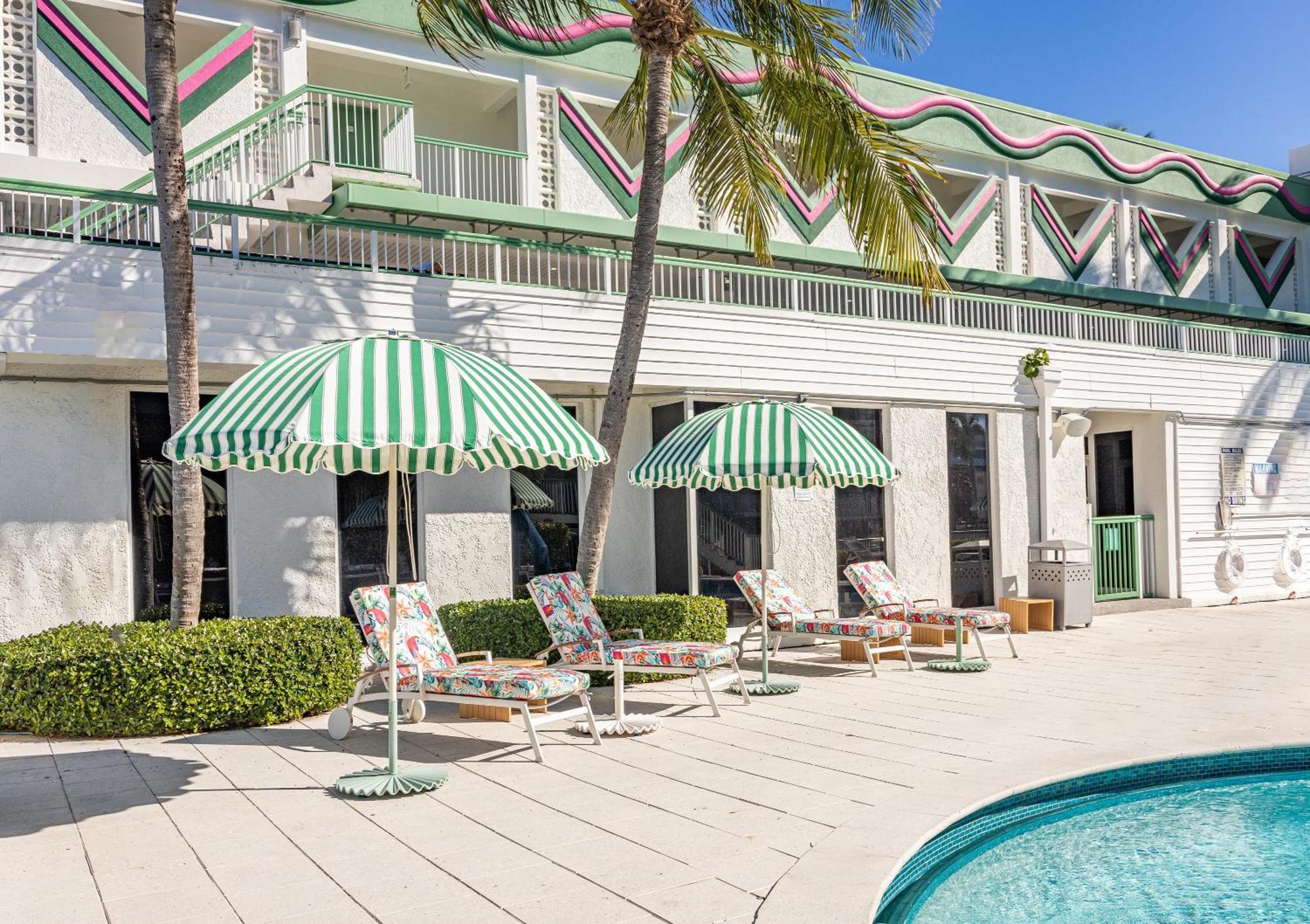 Hotel Palm Tree Club Miami North Bay Village Esterno foto